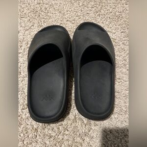KAPPA SLIDES SIZE 12 - LIGHTLY WORN